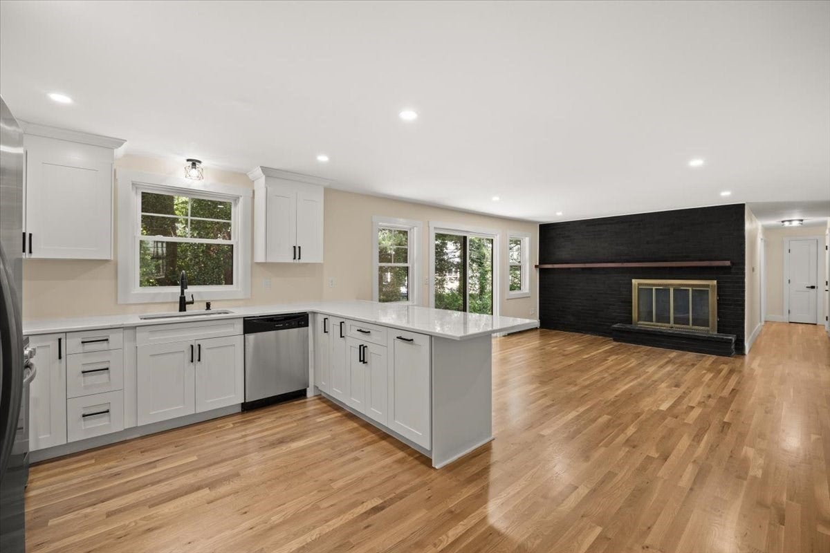 33 Runestone Rd