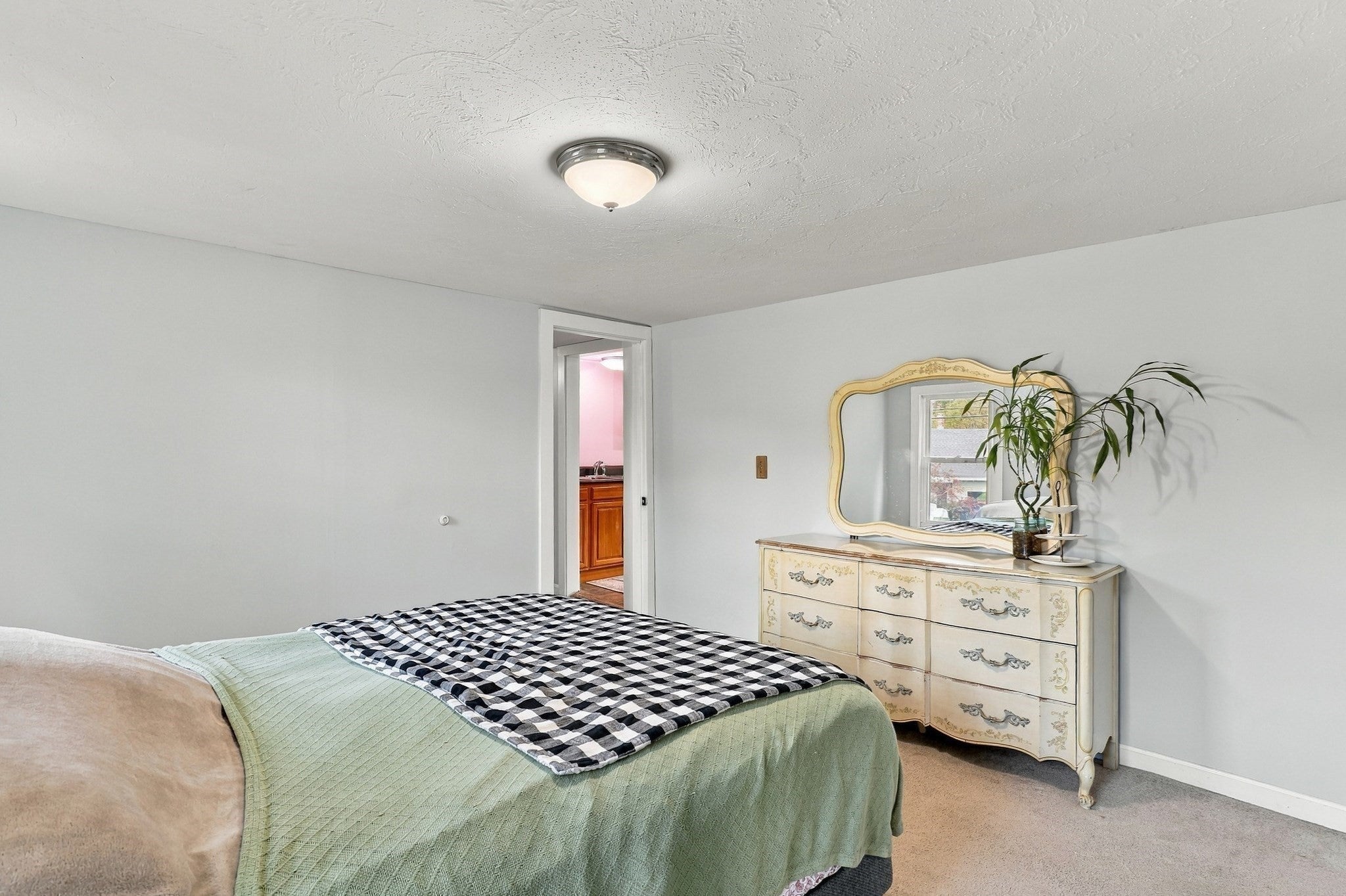4 Hale St, Winchendon, MA Photo #10