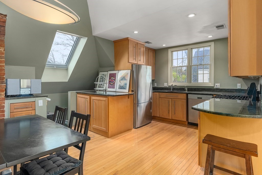 80 Roslindale Ave 3