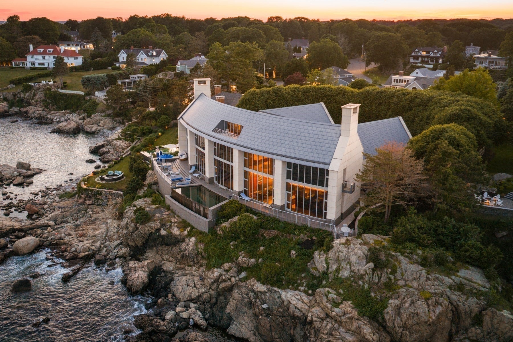 25 Rockyledge Road