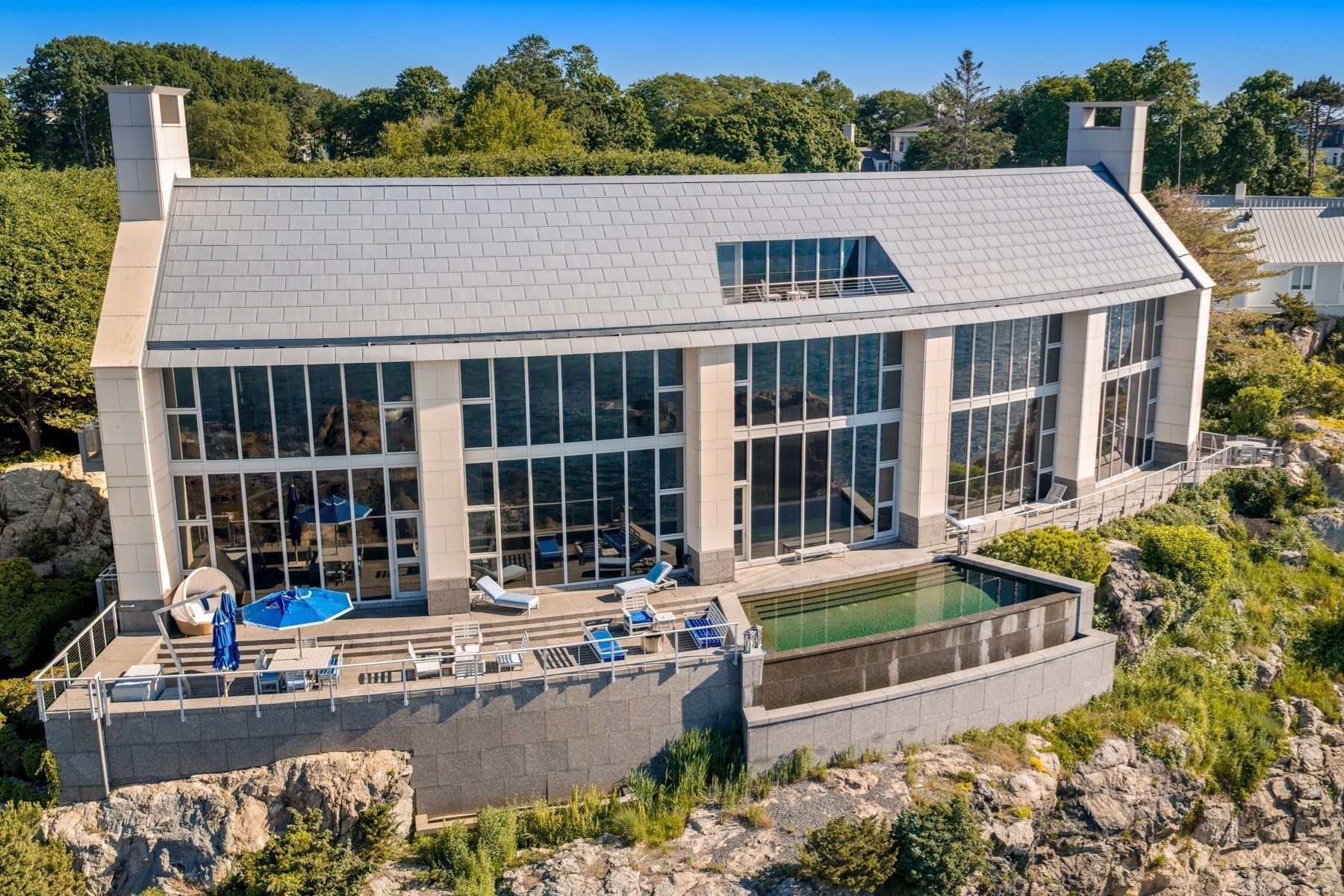25 Rockyledge Road
