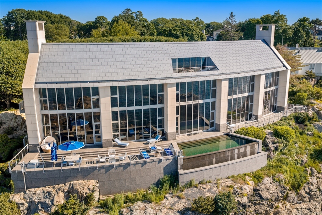 25 Rockyledge Road
