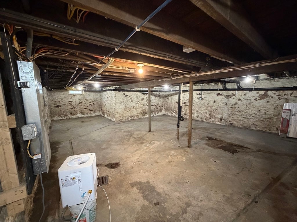 408 Davis St, Greenfield, MA, 408 Davis St, Greenfield, MA Photo #21