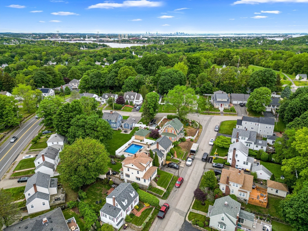 18 Genevieve Rd