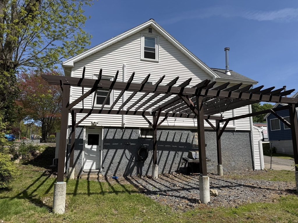 437 Summer St