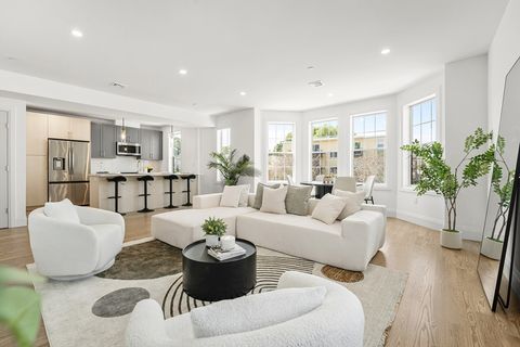 808 Morton St PH3 Boston MA 02124