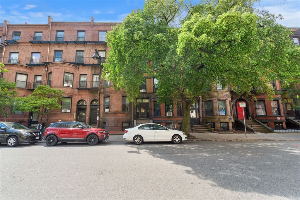 511 Beacon St 11