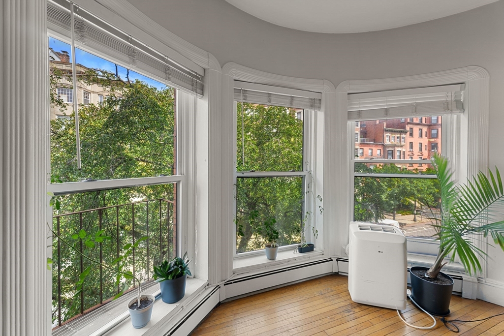 511 Beacon St 11