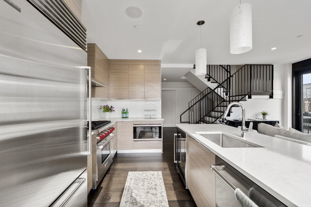 14 West Broadway 7H