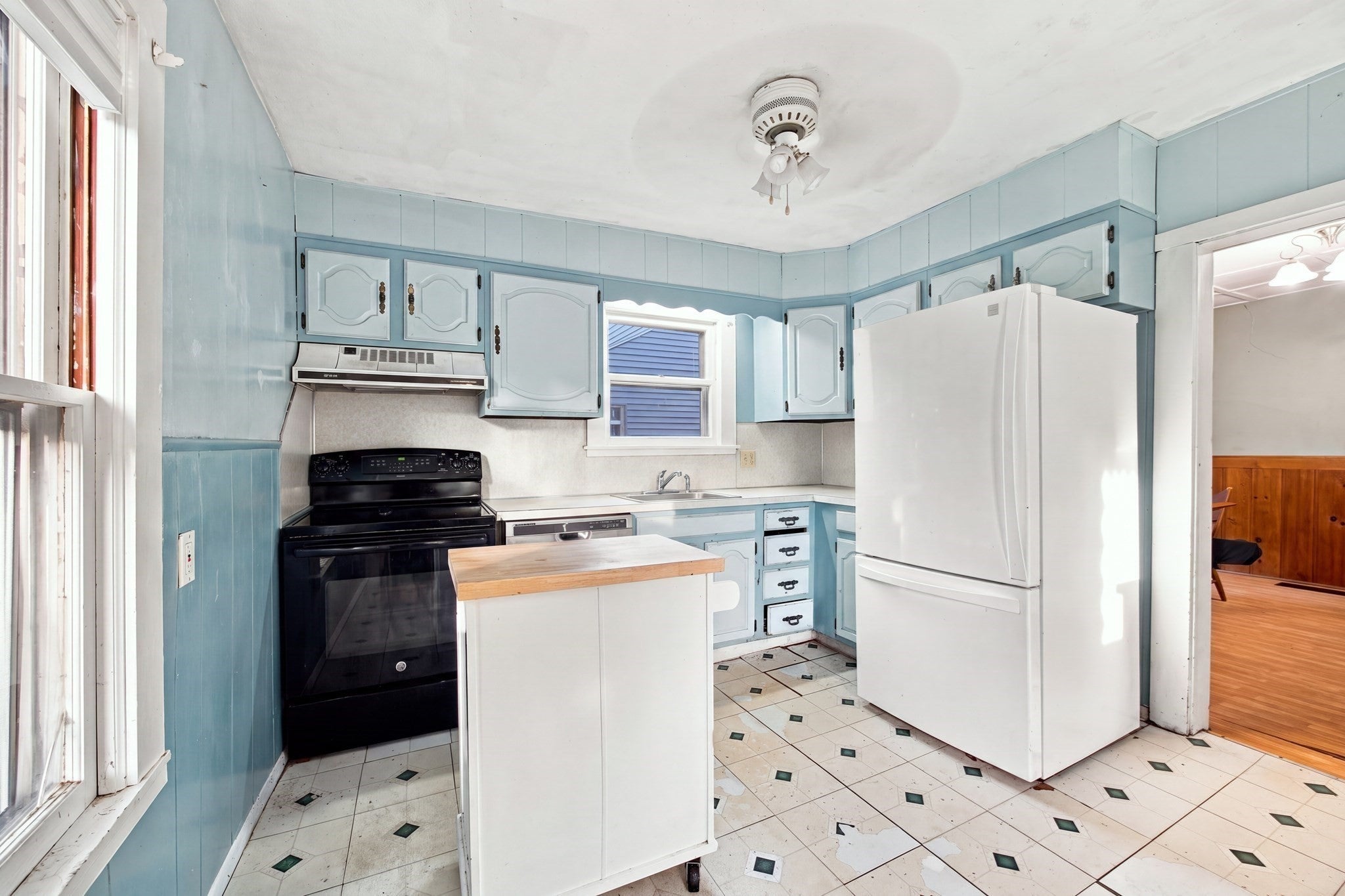 16 Otis St, Westfield, MA Photo #9