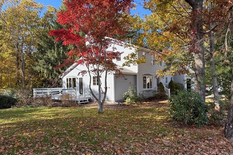 1 Pine Tree Dr Wareham MA 02532