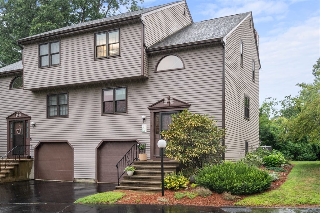 Photo of 6 Deerfield Court, Grafton, MA