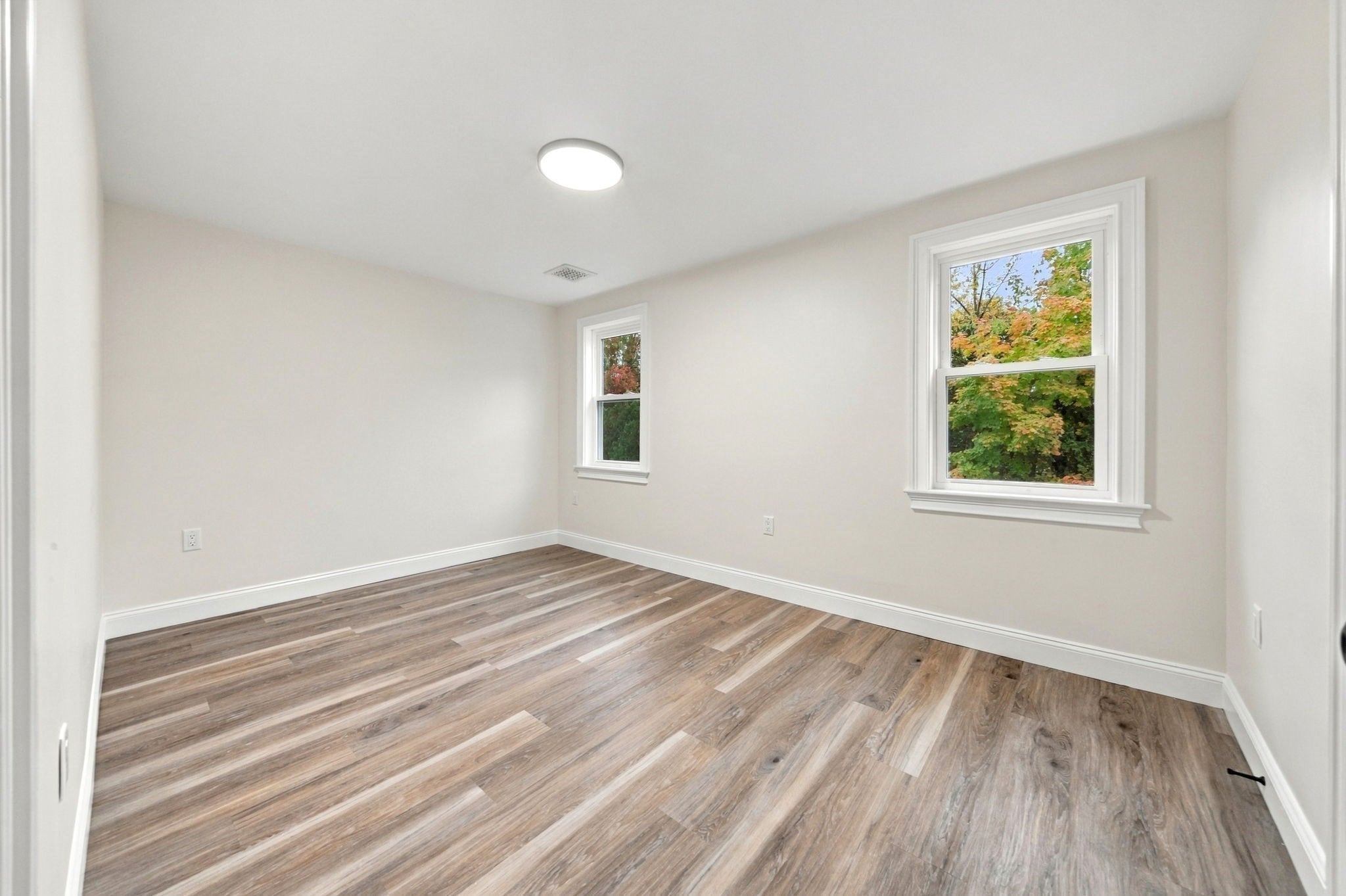 185 Marshall St, Tewksbury, MA Photo #34
