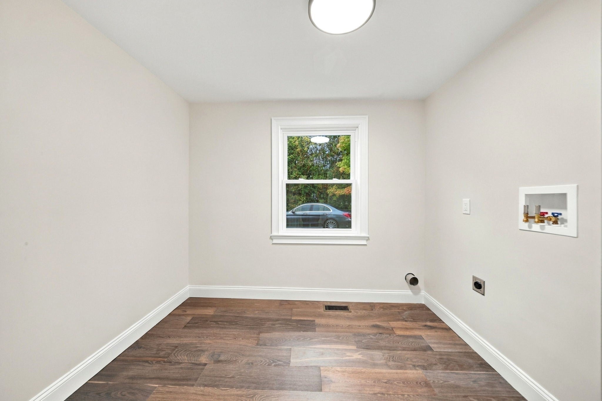 185 Marshall St, Tewksbury, MA Photo #14