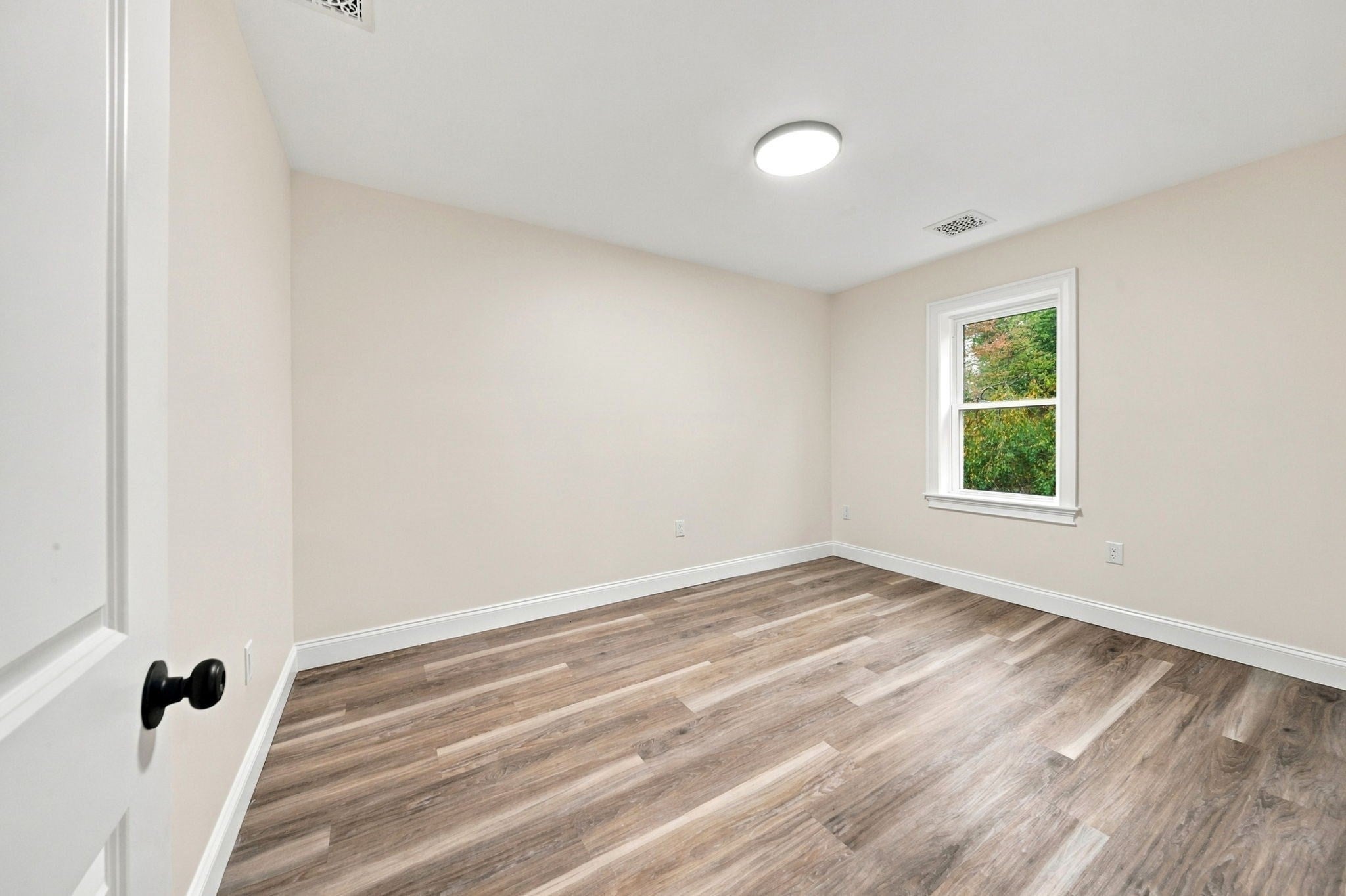 185 Marshall St, Tewksbury, MA Photo #36