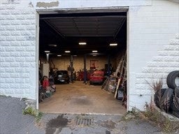 477 Hartford Ave W