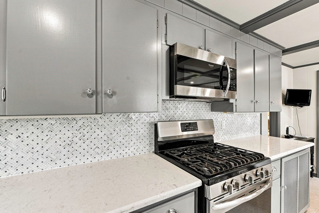 2 Gibbon Avenue, Milford, MA, 2 Gibbon Avenue, Milford, MA Photo #17