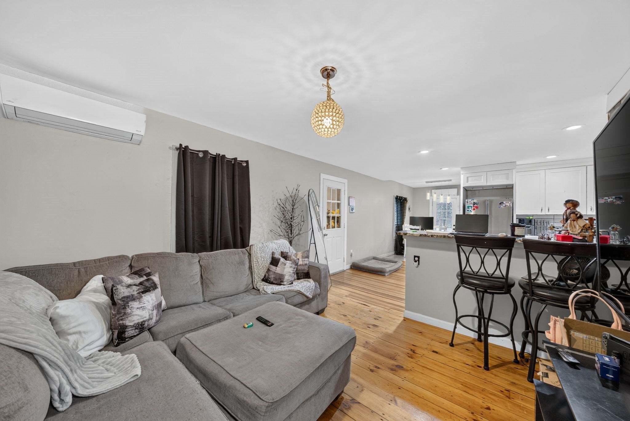 30 Robillard Street