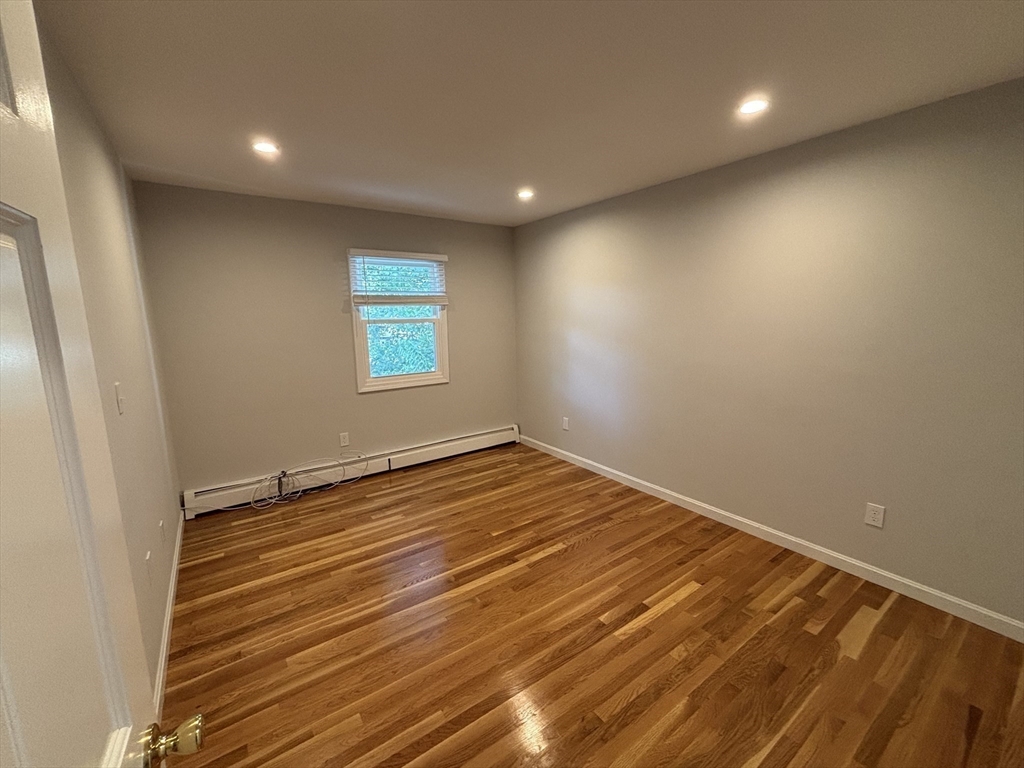 49 Dighton St