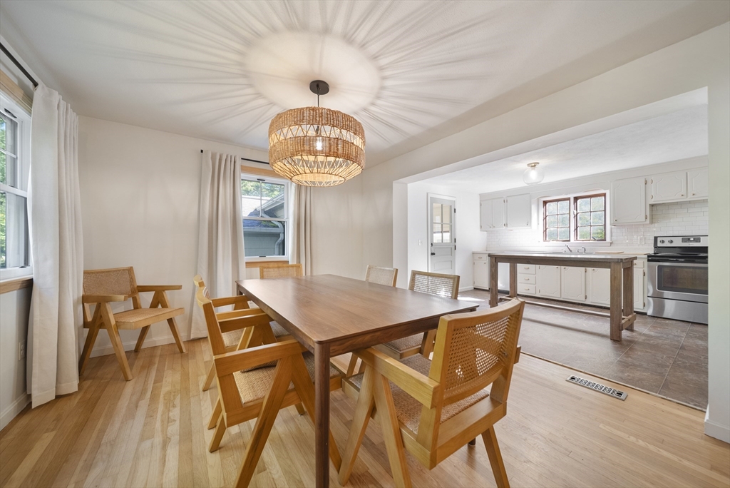 41 Searle St