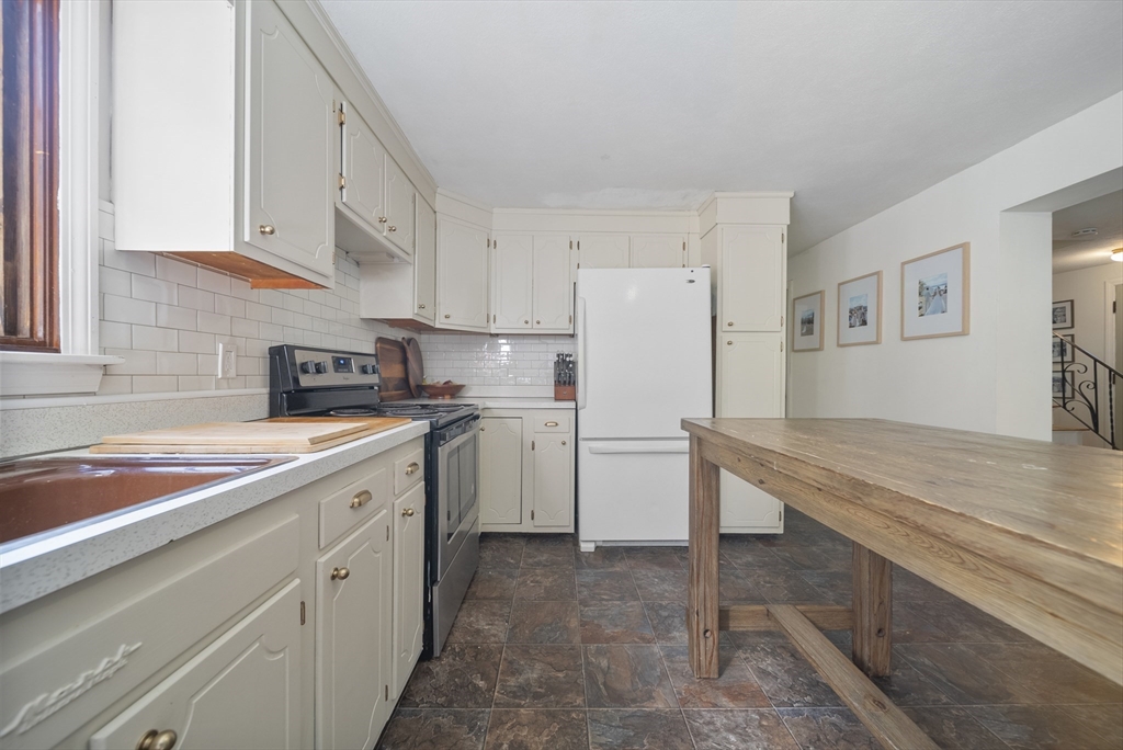 41 Searle St