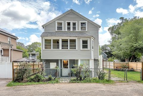 14-14R Kennebec St Boston MA 02126