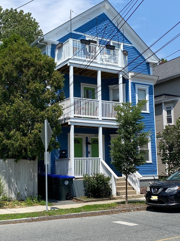 202 Rochambeau Ave 2