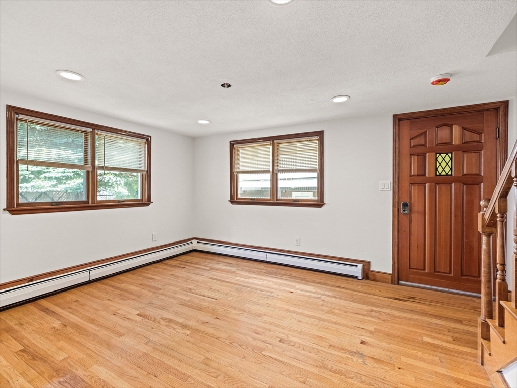 352R Somerville Avenue