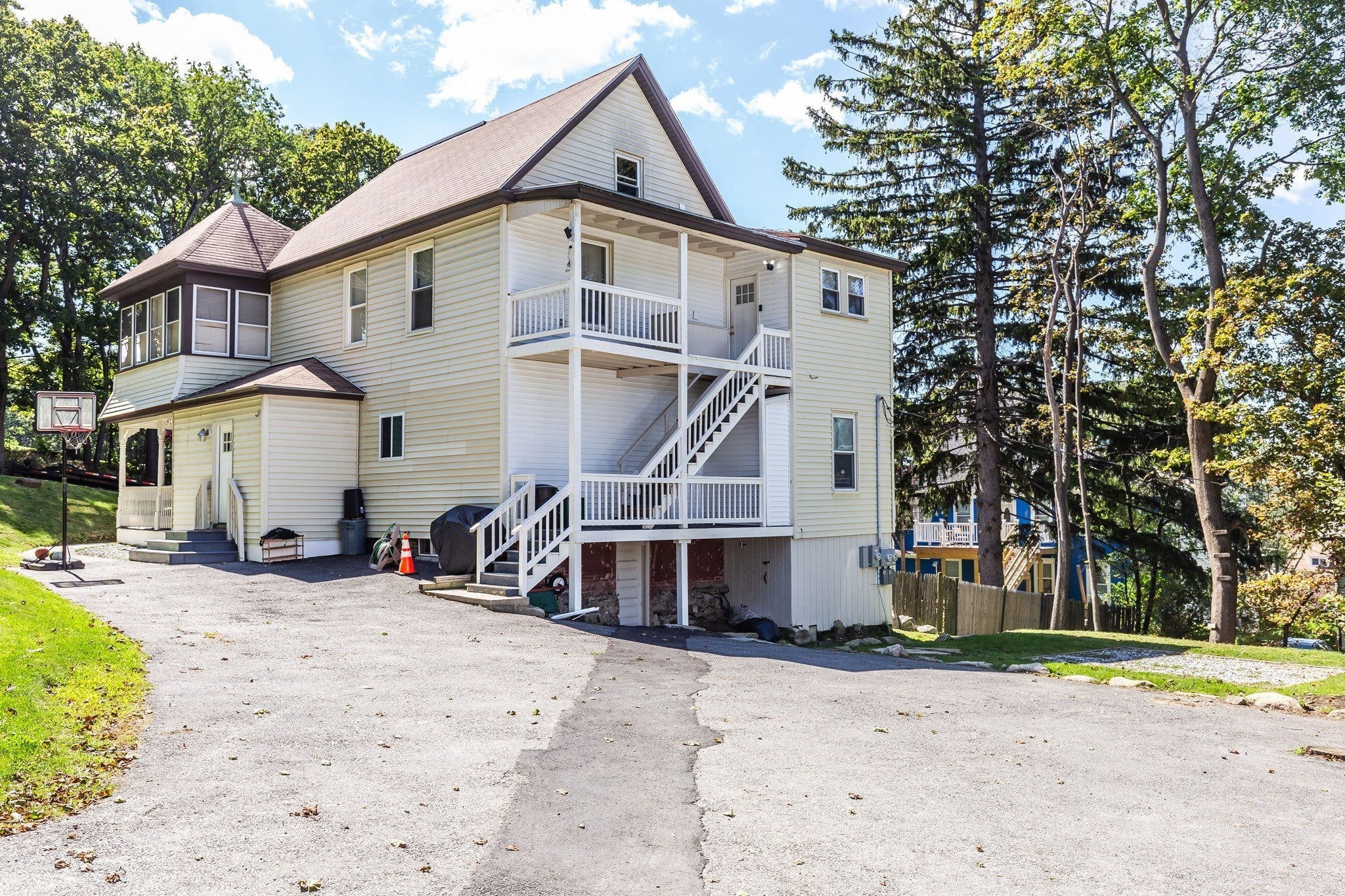 35 Mckinley RD, Worcester, MA, 35 Mckinley RD, Worcester, MA Photo #3