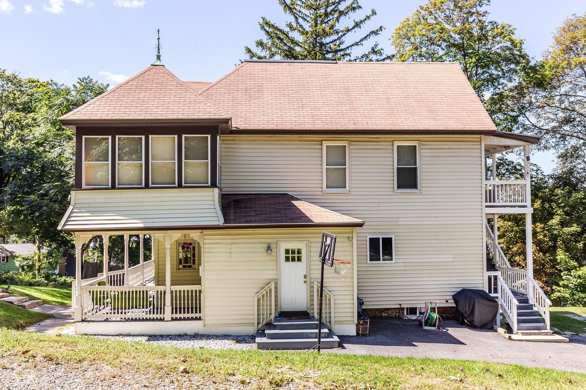 35 Mckinley RD, Worcester, MA, 35 Mckinley RD, Worcester, MA Photo #2