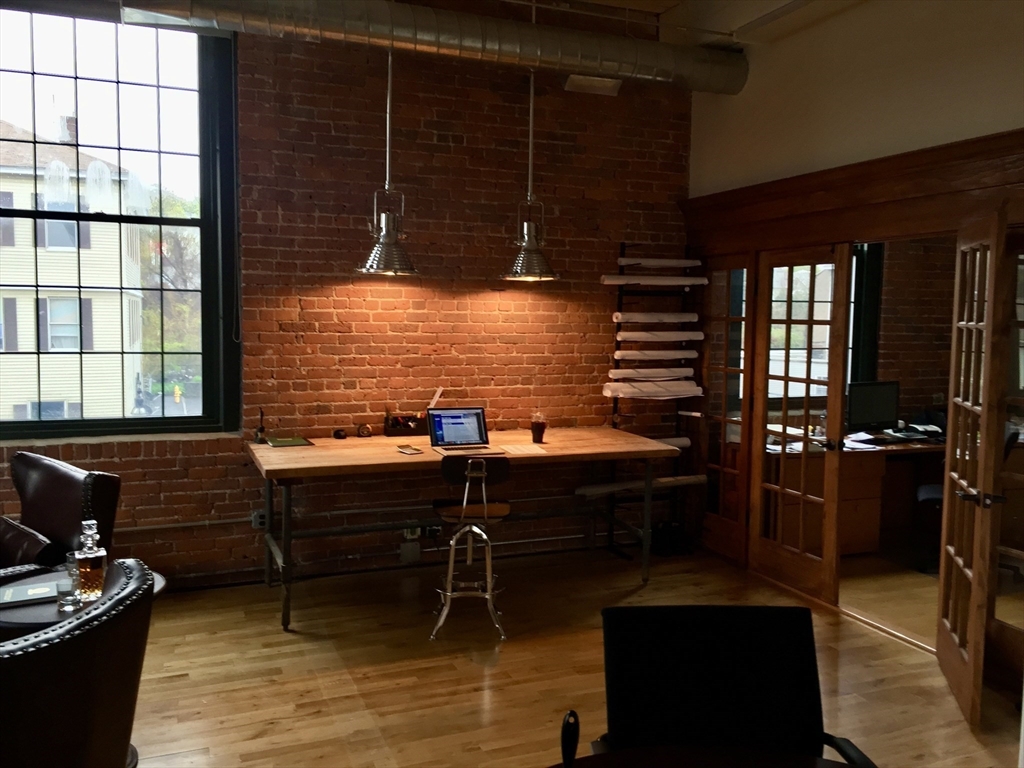 1 Kelley Sq
