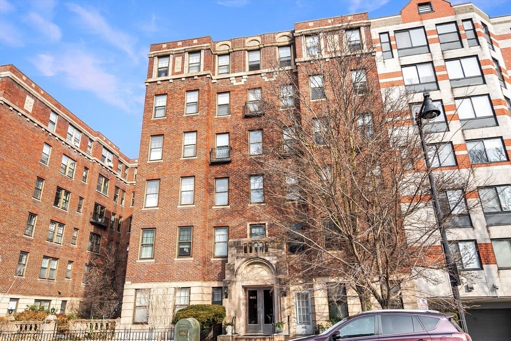 1945 Commonwealth Avenue 4