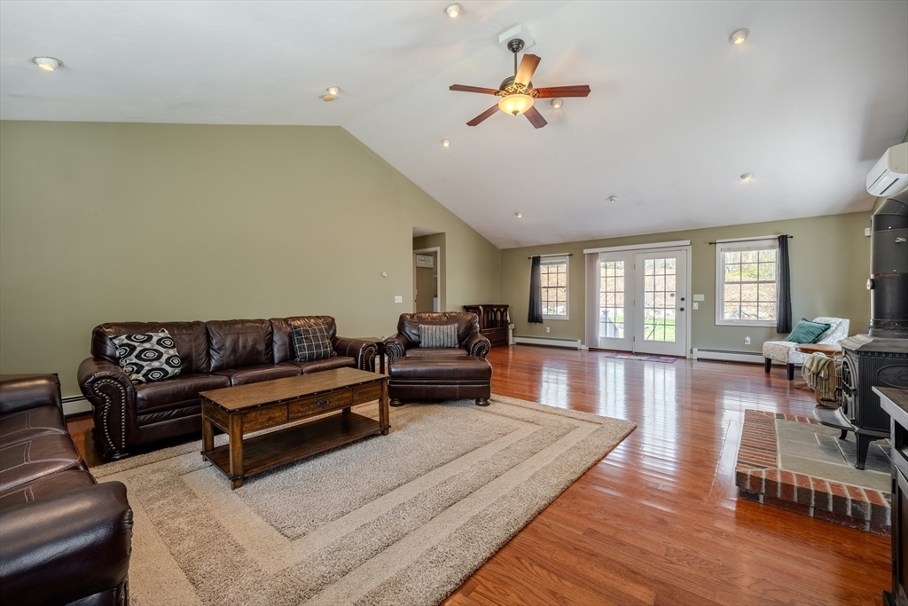 7-R Oxbow Rd