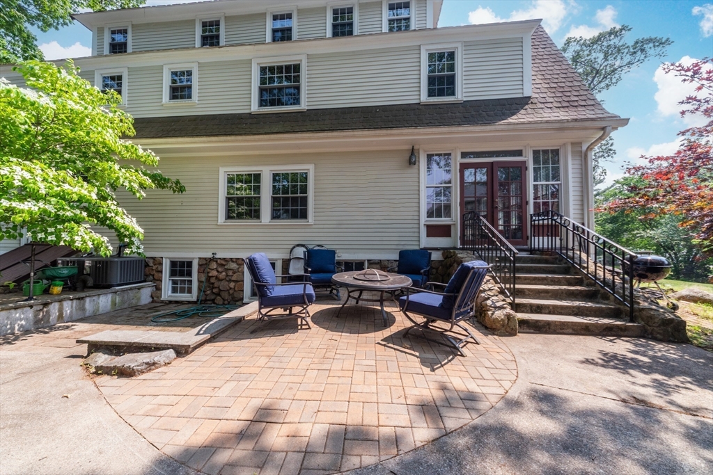 175 West St