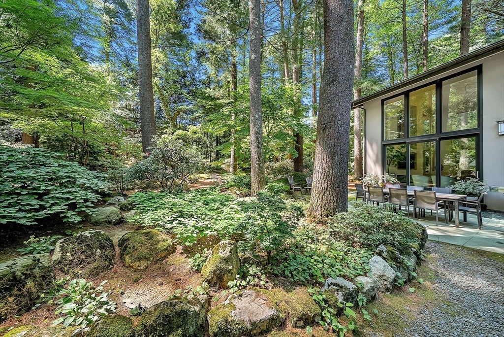 6 Baldwin Circle