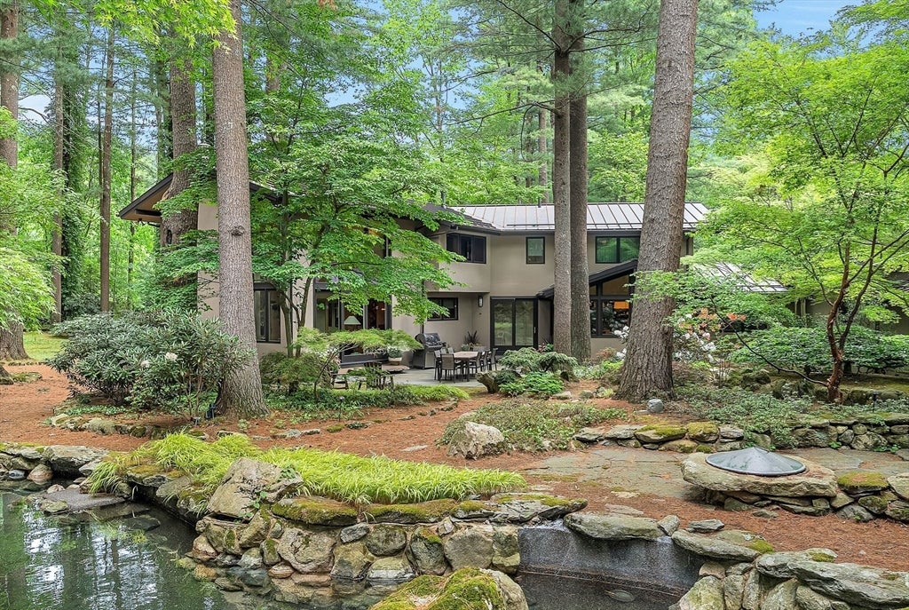 6 Baldwin Circle