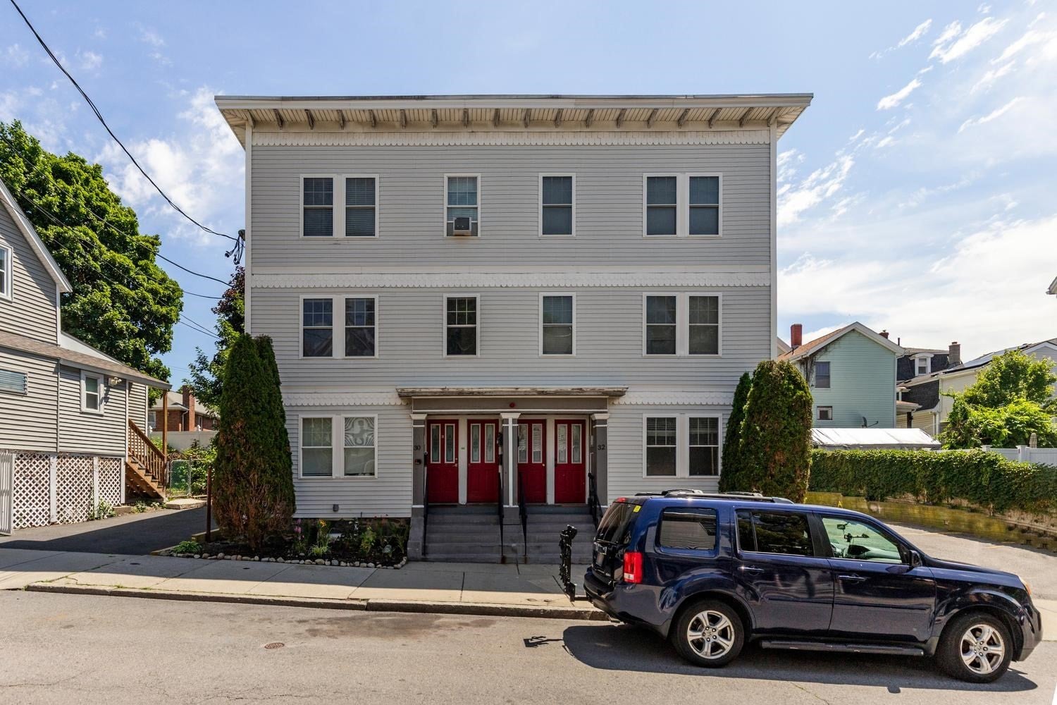 30 Tufts Ave