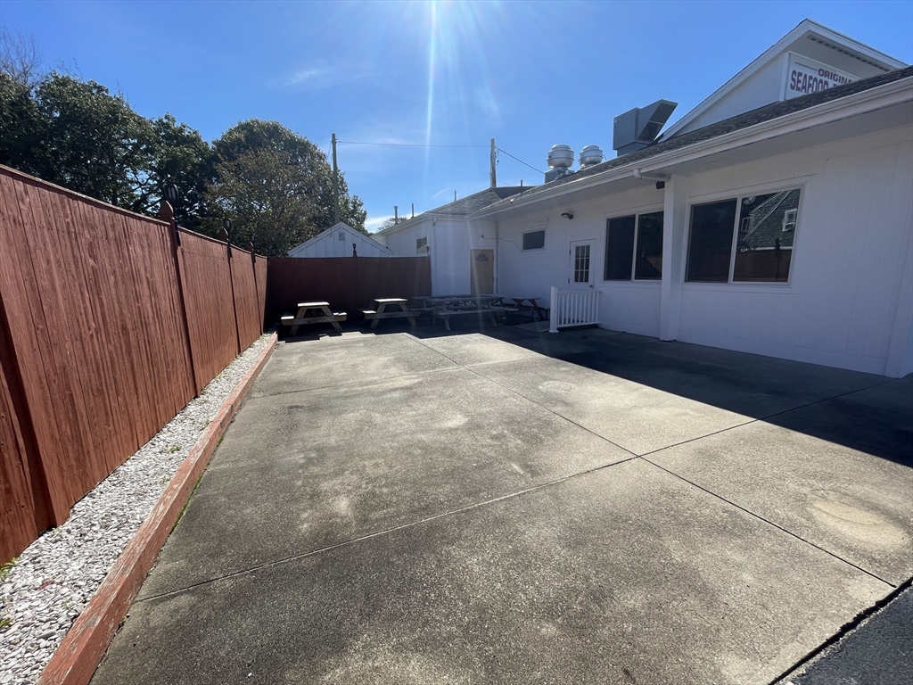 527 Main Street-Ma-28