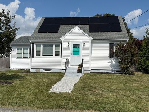 458 Kenneth Ave Somerset MA 02725