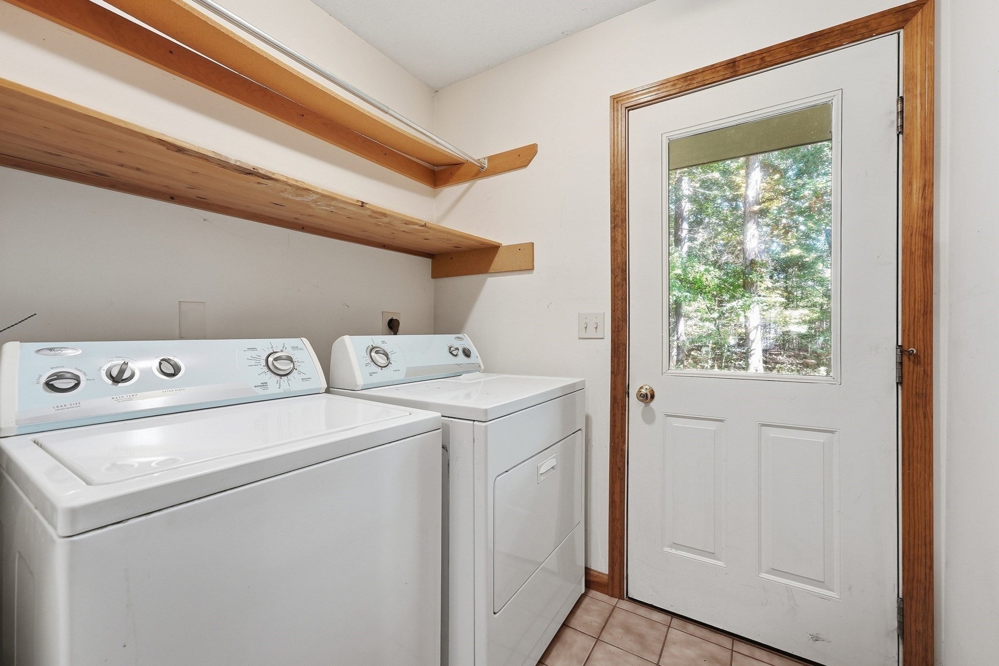 127 Pleasant St, Southampton, MA Photo #28