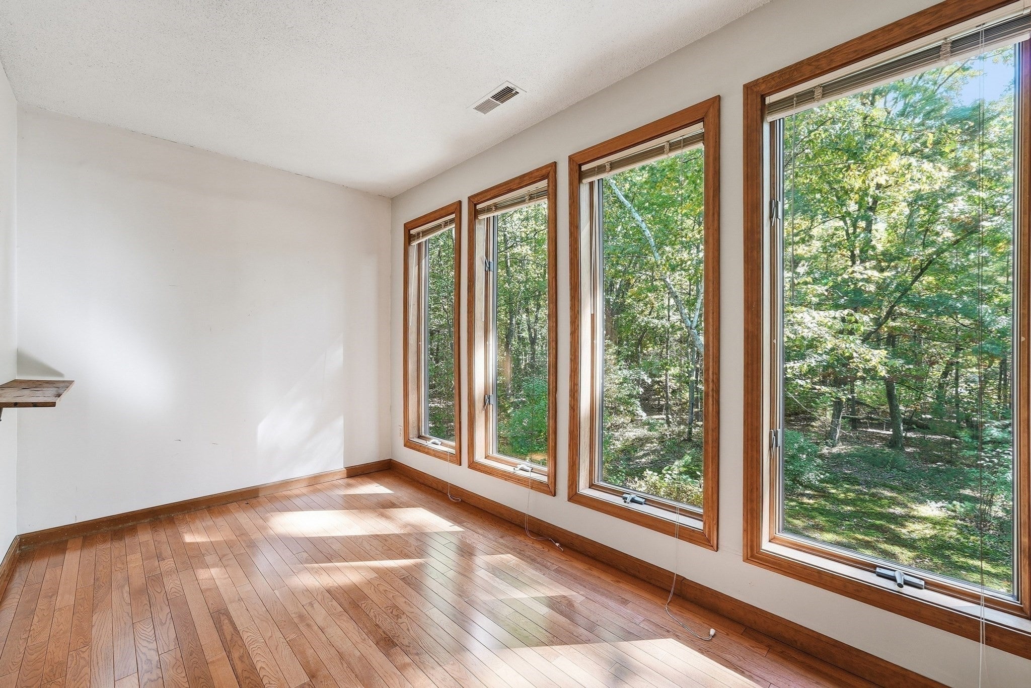 127 Pleasant St, Southampton, MA Photo #17