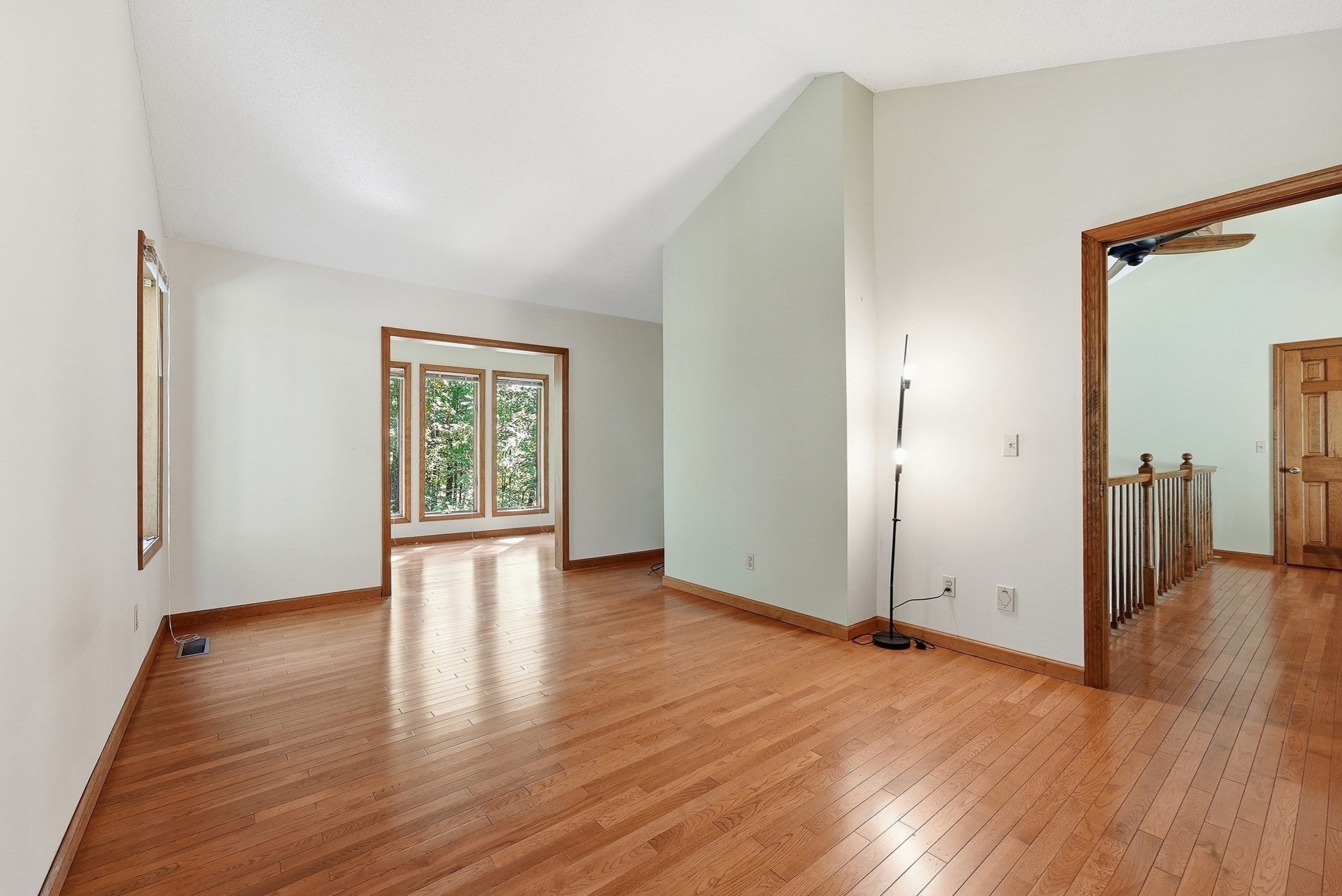 127 Pleasant St, Southampton, MA Photo #16