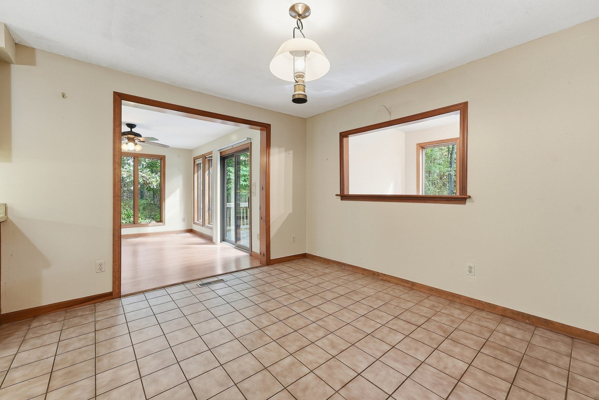 127 Pleasant St, Southampton, MA Photo #8