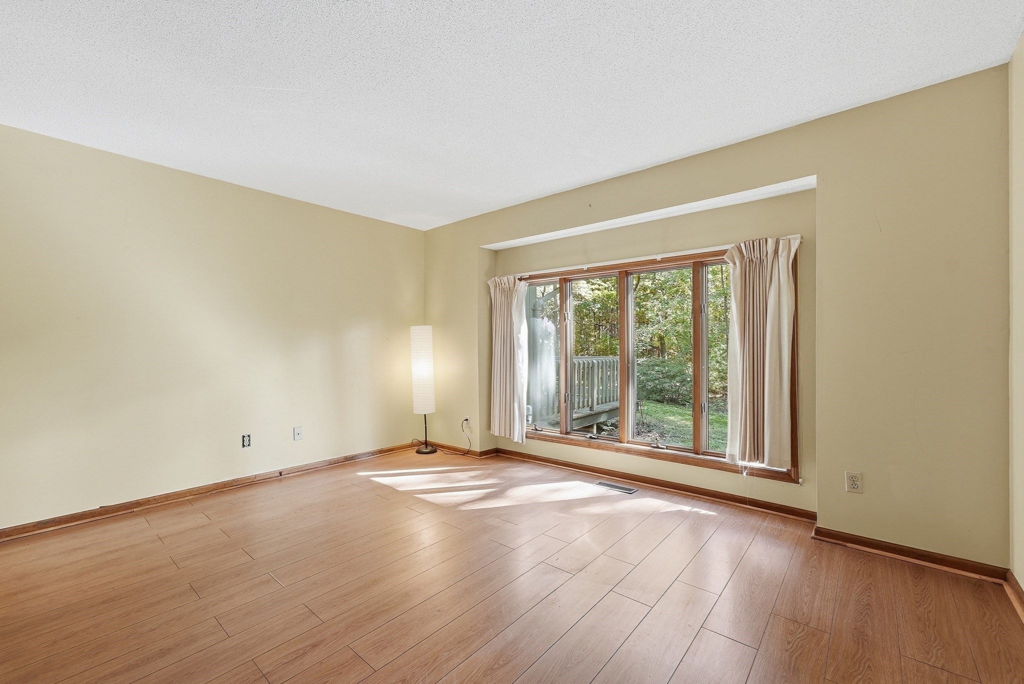 127 Pleasant St, Southampton, MA Photo #22