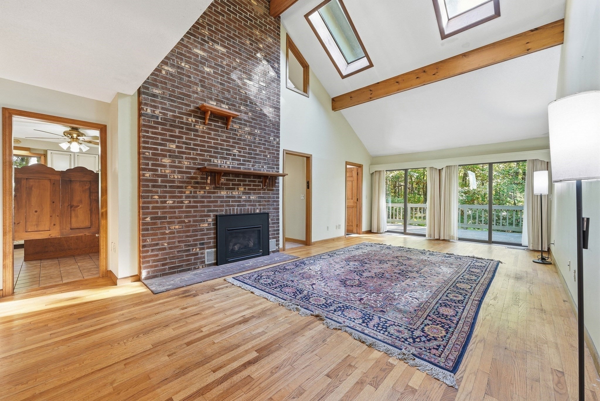127 Pleasant St, Southampton, MA Photo #4