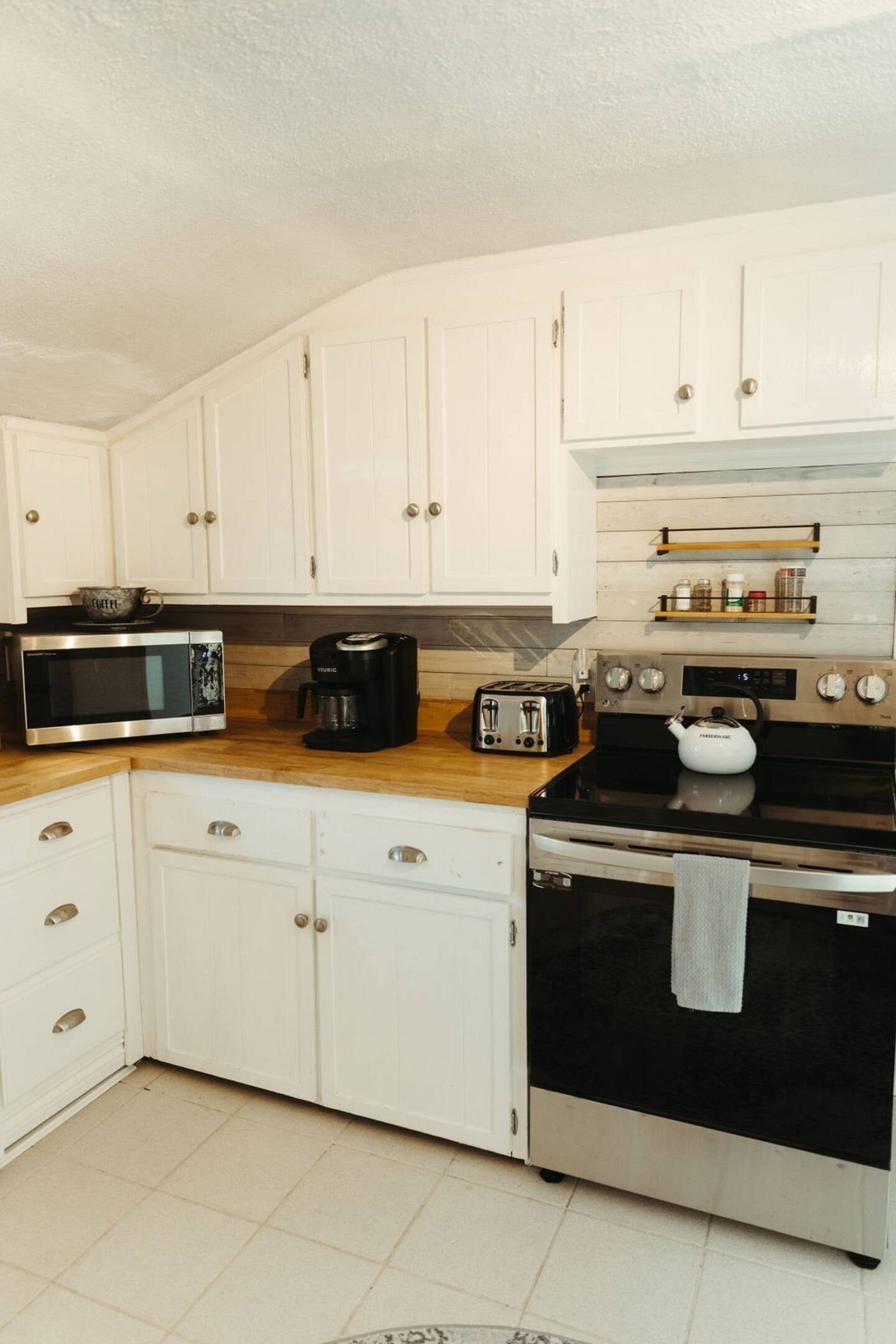 3 Locust St. Ext