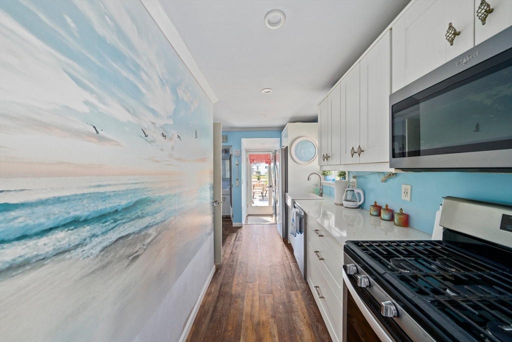 12 Moreland Ave