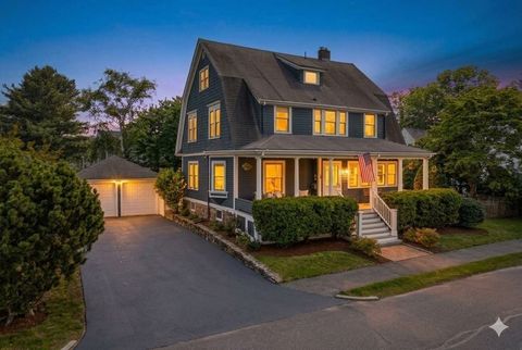 Photo of 39 Clifton Avenue, Marblehead, MA 01945 (MLS # 73513242)