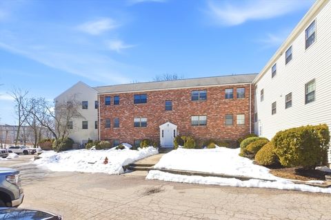 Photo of 8 Jackson St #B1, Quincy, MA 02169 (MLS # 73483614)