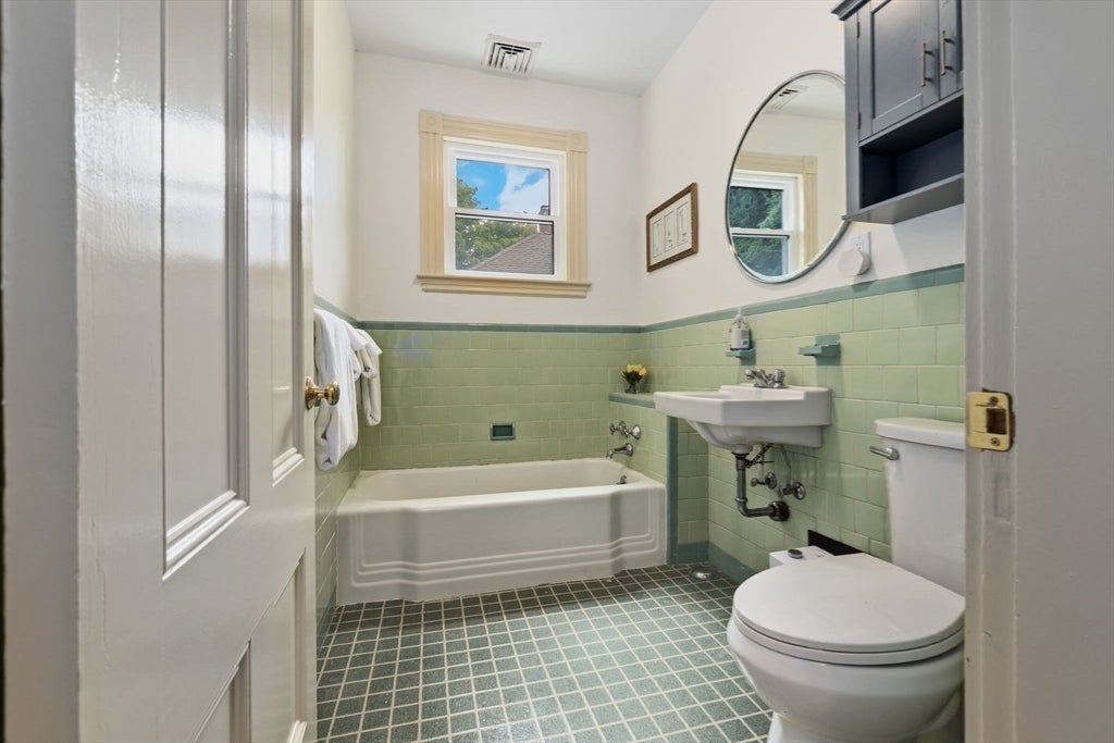 32 Ocean St, Beverly, MA, 32 Ocean St, Beverly, MA Photo #17